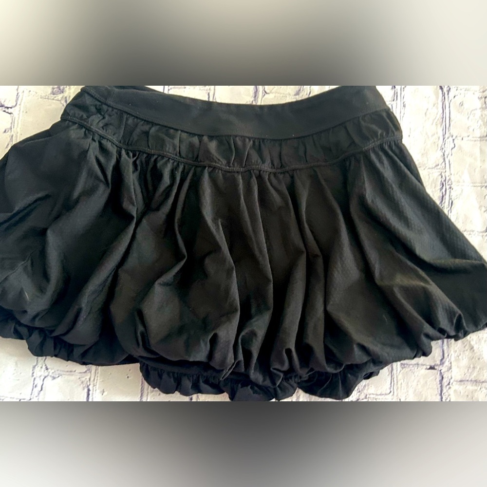IVIVVA by LULULEMON girls size 12 soft cotton black BUBBLE skirt
